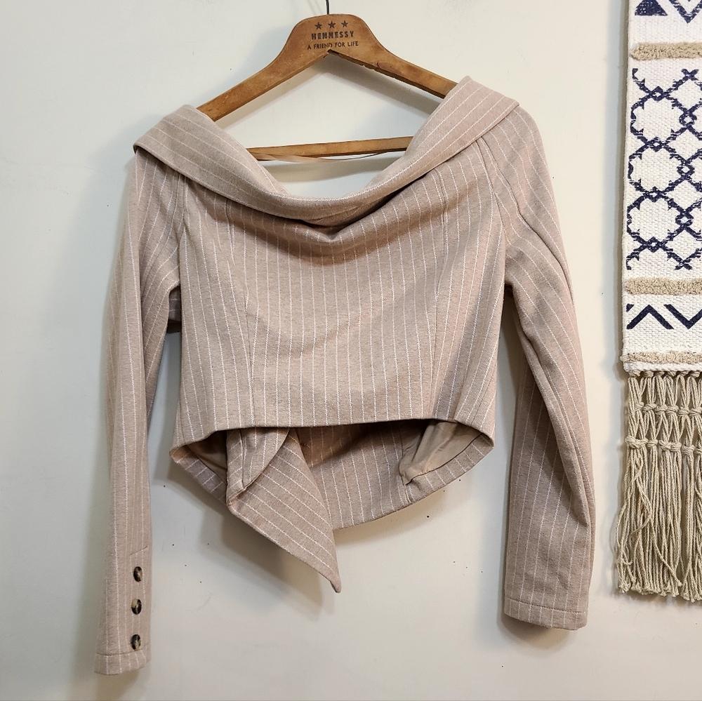 By Anthropologie Off-The-Shoulder Blazer Top Size Medium - Picture 6 of 8